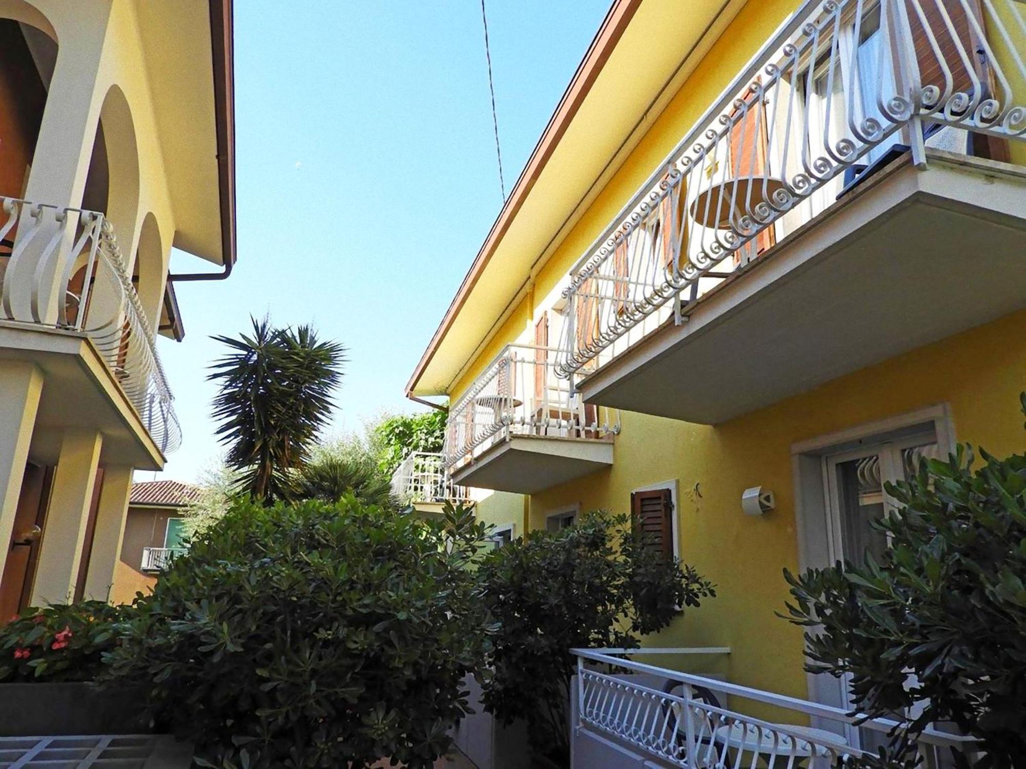 מאלצ'סינה Hotel Luna Rossa (Adults Only) מראה חיצוני תמונה