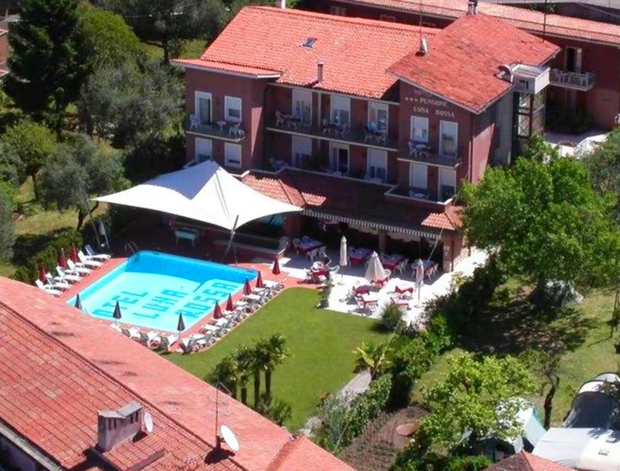 מאלצ'סינה Hotel Luna Rossa (Adults Only) מראה חיצוני תמונה