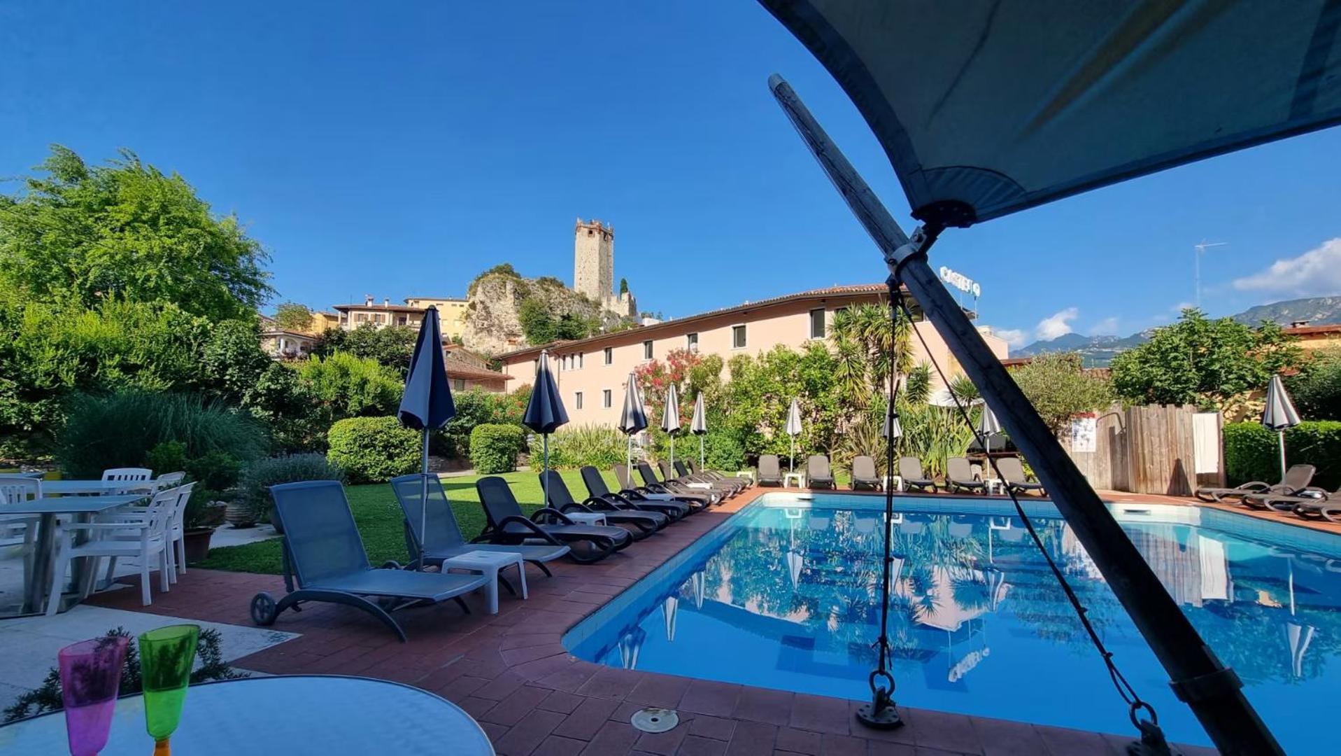מאלצ'סינה Hotel Luna Rossa (Adults Only) מראה חיצוני תמונה