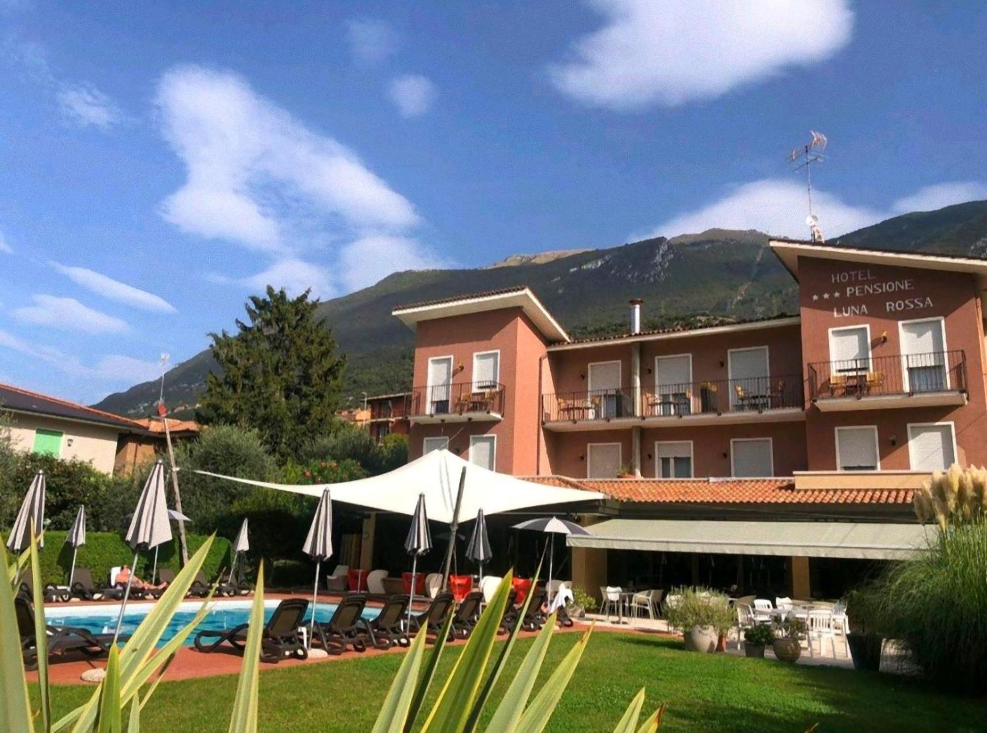 מאלצ'סינה Hotel Luna Rossa (Adults Only) מראה חיצוני תמונה