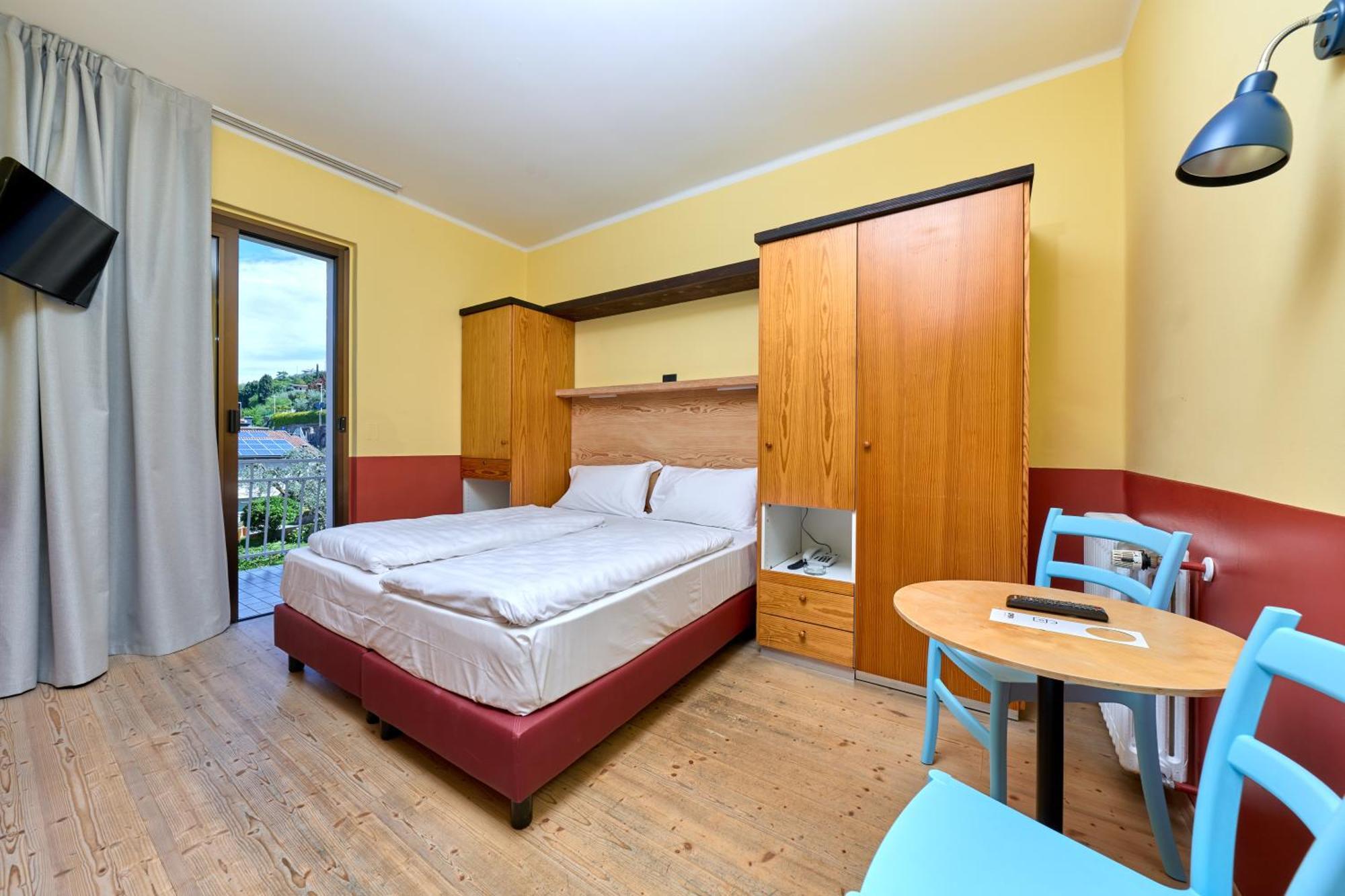 מאלצ'סינה Hotel Luna Rossa (Adults Only) מראה חיצוני תמונה