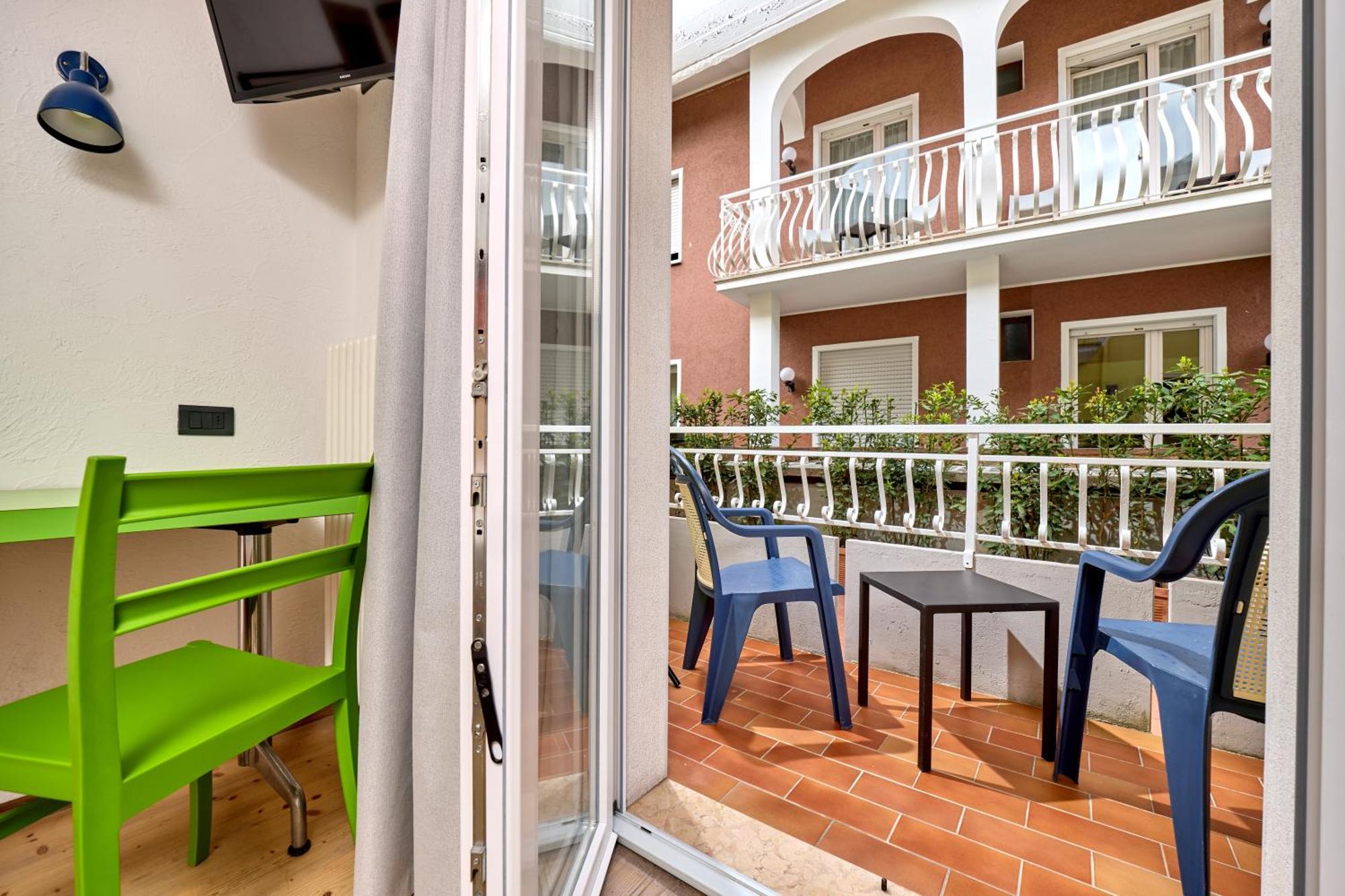 מאלצ'סינה Hotel Luna Rossa (Adults Only) מראה חיצוני תמונה