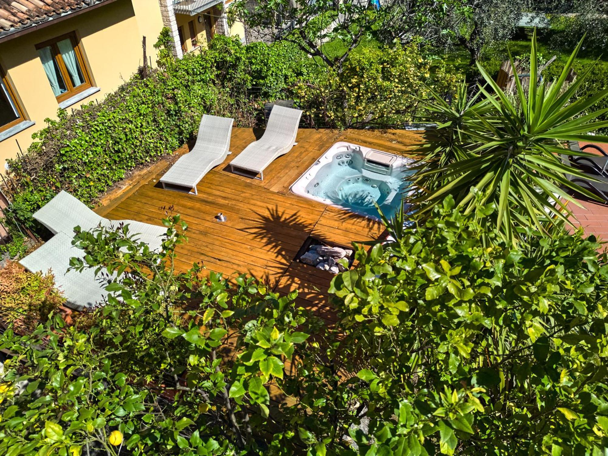 מאלצ'סינה Hotel Luna Rossa (Adults Only) מראה חיצוני תמונה